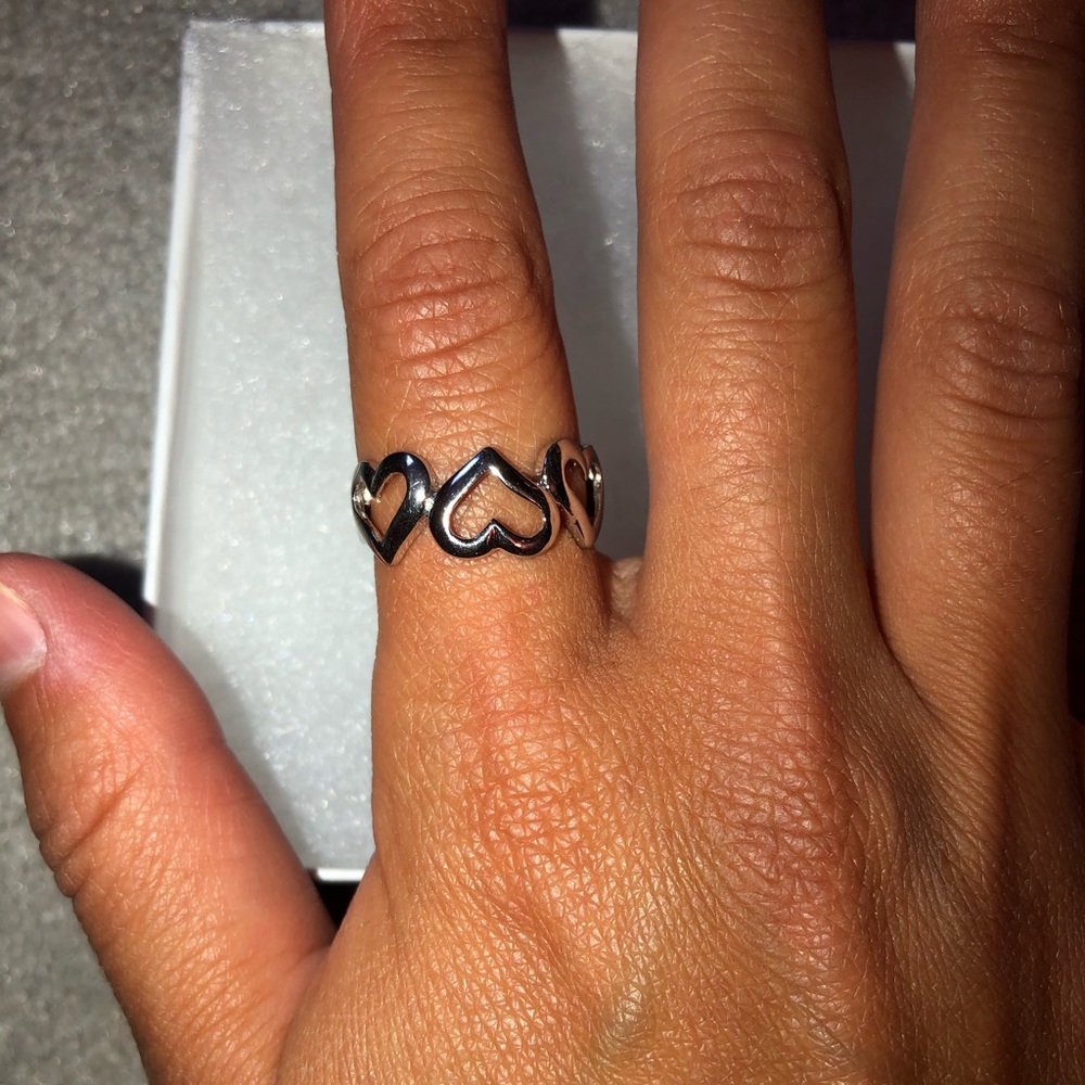 3 heart ring size 7.5